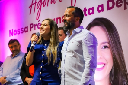 Professora Camila Godói lança pré-candidatura a deputada Estadual