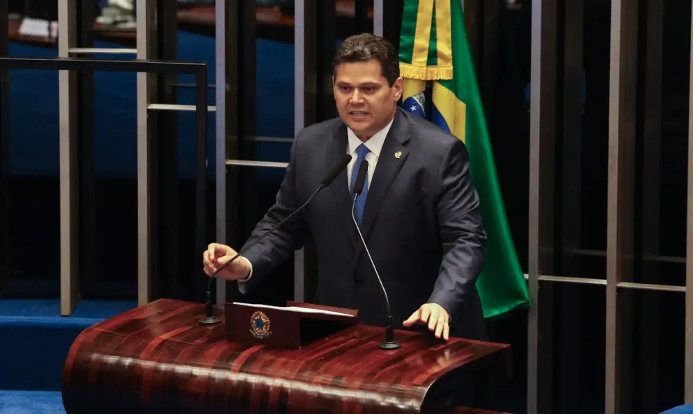 Anistia a golpistas n&atilde;o &eacute; assunto dos brasileiros, diz Alcolumbre