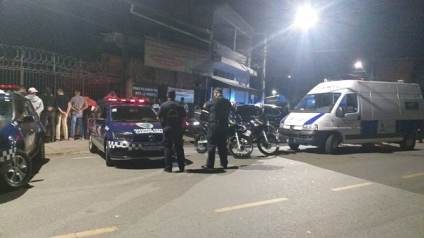 Operação inédita, fecha balada clandestina e realiza teste de Covid-19 em pessoas no local