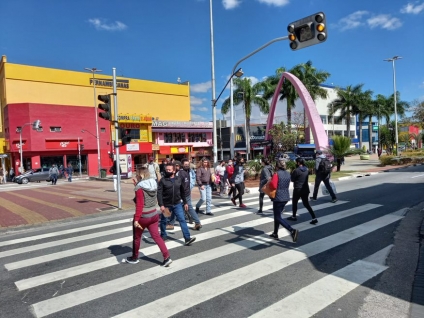 Barueri promove campanha de trânsito para pedestres e ciclistas