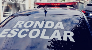 GCM apreende moto e recupera carro roubado