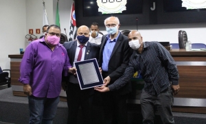 Ex- senador Eduardo Suplicy recebe t&iacute;tulo de Cidad&atilde;o Jandirense