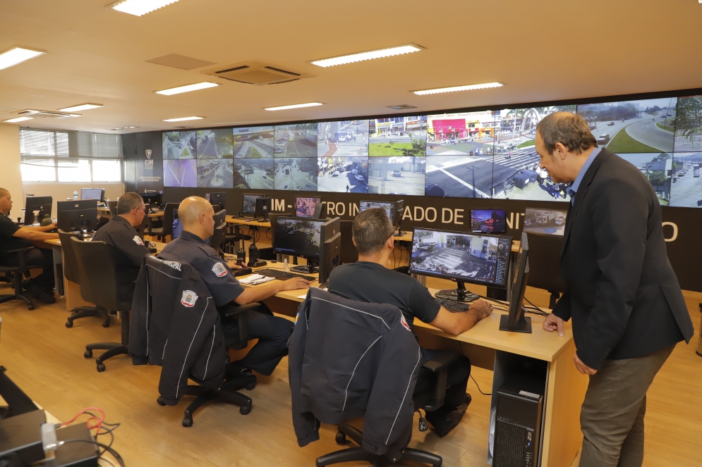 Programa City C&acirc;meras busca dar mais seguran&ccedil;a &agrave; popula&ccedil;&atilde;o de Barueri