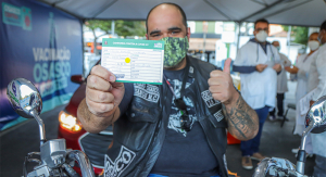 Cidade j&aacute; aplicou mais de 200 mil doses da vacina contra a Covid-19