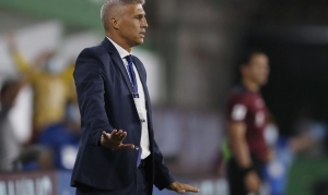 S&atilde;o Paulo demite t&eacute;cnico Hernan Crespo ap&oacute;s 8 meses