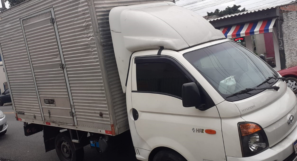 GCM apreende caminh&atilde;o e suspeito de furtar cabos de energia