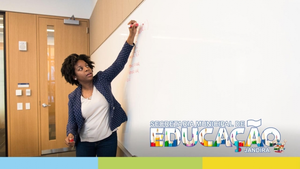 Prefeitura e Secretaria de Educa&ccedil;&atilde;o lan&ccedil;am "Pr&ecirc;mio Professor Excel&ecirc;ncia"