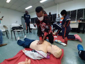 Profissionais do esporte de Embu das Artes recebem capacita&ccedil;&atilde;o em primeiros socorros