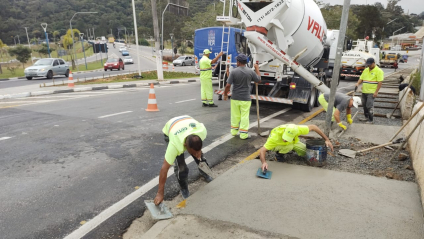 Programa Revitaliza Cotia padroniza passeios no centro da cidade