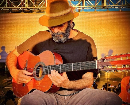 Palco do Boulevard recebe os sucessos de Almir Sater e música jamaicana no Natal Encantado