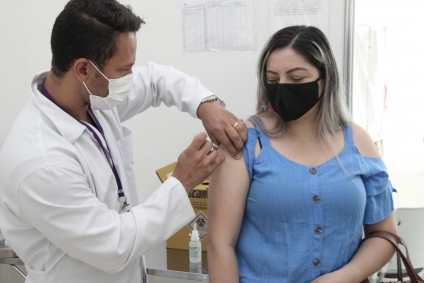 Saúde de Barueri convoca moradores para terceira dose contra covid-19