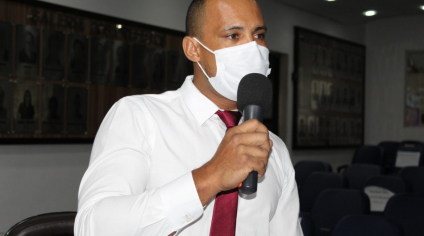 Léo da Feira reivindica ampliação e reforma de creche na Vila Eneide