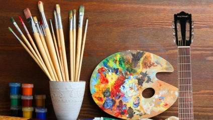 Cultura está com inscrições abertas para oficinas de violão, teclado, Artes plásticas e visuais