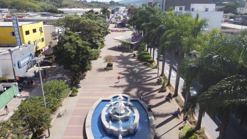 Veja o que abre e fecha neste feriado