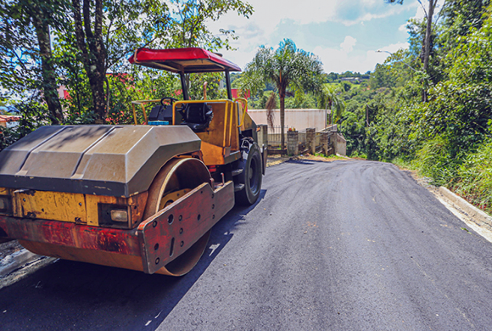 Prefeitura realiza pavimenta&ccedil;&atilde;o dos bairros do Cururuquara e Inga&iacute;