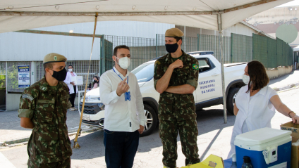 Jandira e Exército unem forças no processo de vacinação da cidade