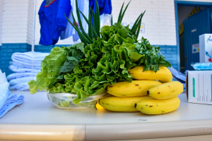 Alunos das escolas municipais recebem kits da Agricultura Familiar