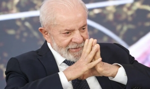 "Vamos baixar o custo de vida", afirma Lula