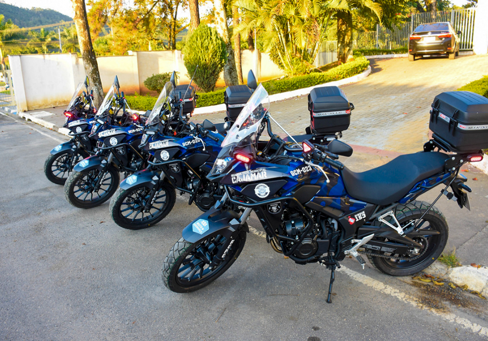 Prefeitura entrega mais viaturas e motocicletas 0KM para a GCM