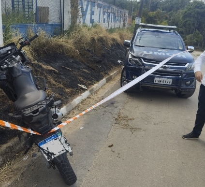 GCM de Cotia recupera moto roubada e prende dois suspeitos