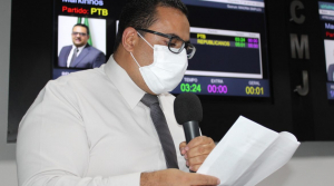 Vereador Markinhos solicita aparelho para realiza&ccedil;&atilde;o de exames oftalmol&oacute;gicos no AMEJ