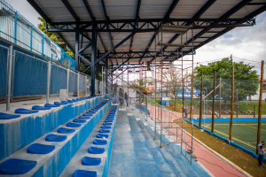 Arquibancada do novo Complexo Esportivo do Atalaia ganha cobertura