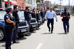 Prefeito Marcos Tonho acompanha opera&ccedil;&atilde;o &ldquo;Olho no Olho&rdquo; da GCM em Santana de Parna&iacute;ba