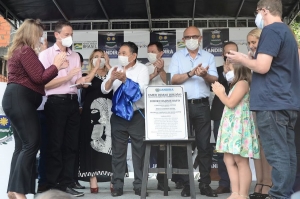 Prefeito de Jandira e ministro da Educa&ccedil;&atilde;o entregam nova escola Dimas Jord&atilde;o